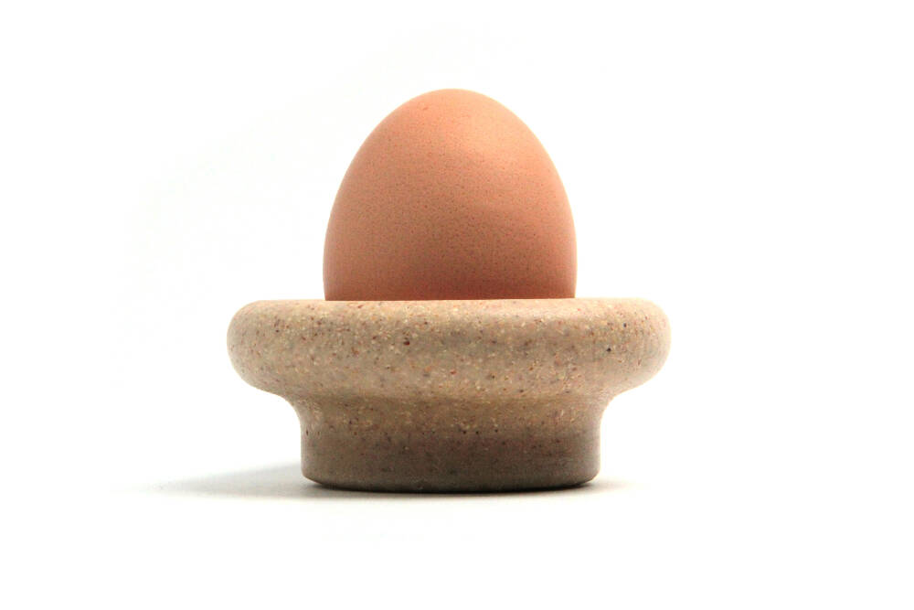 Load image into Gallery viewer, Atelier Barb Egg Shell Egg Cup