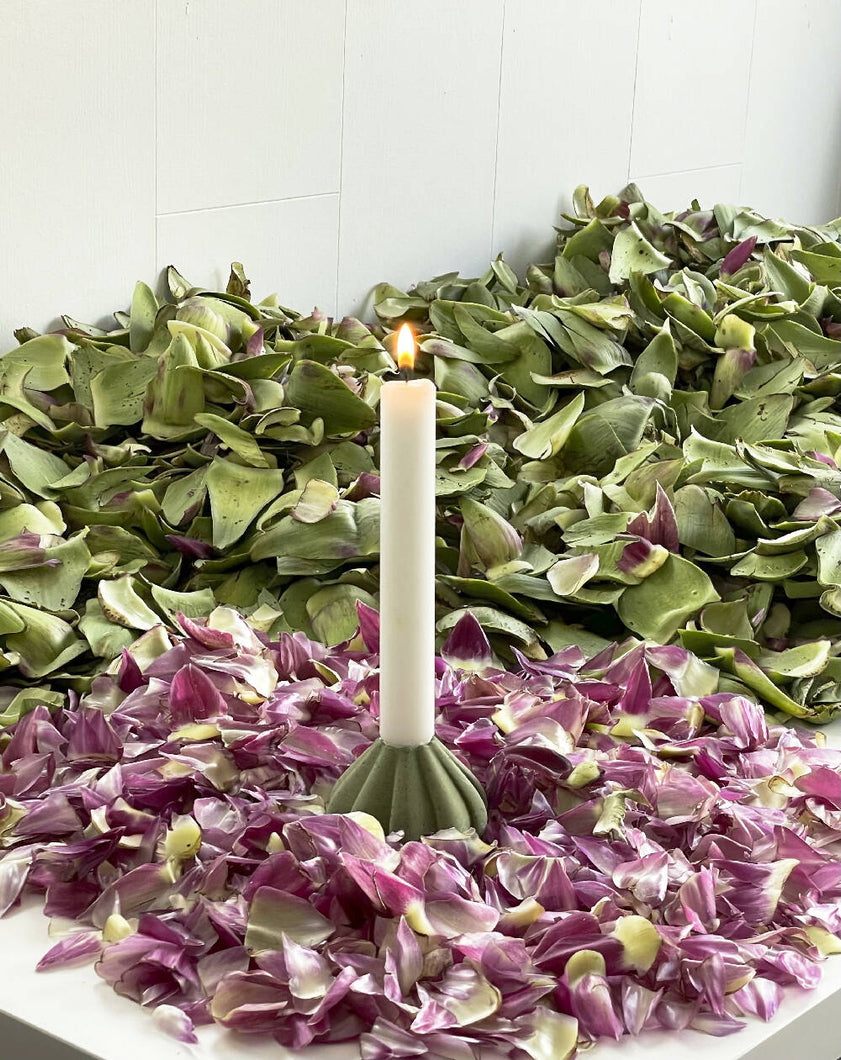 Load image into Gallery viewer, Atelier Barb Small Artichoke Candle Holder