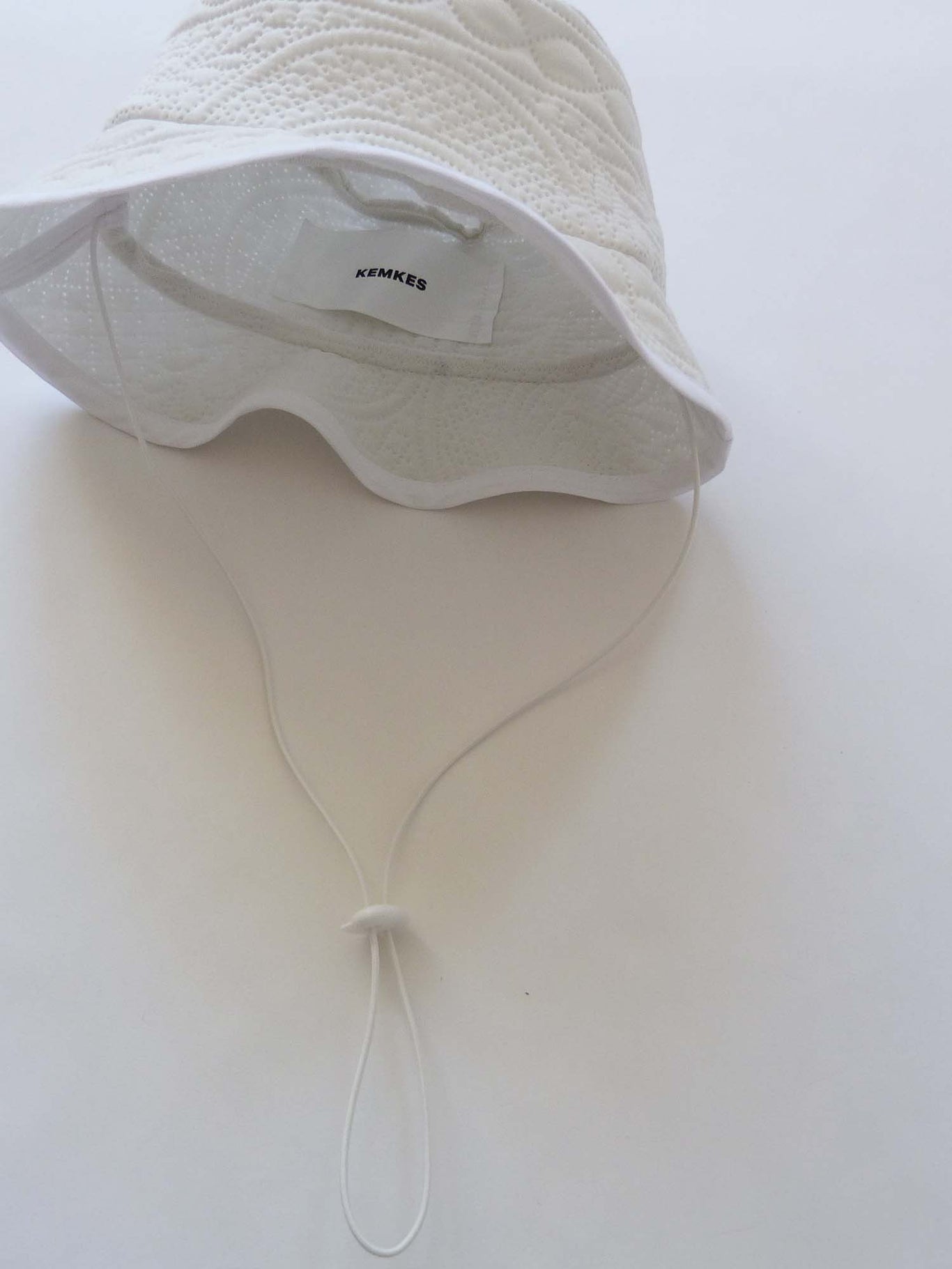 Kemkes White Technical Quilt Bucket hat