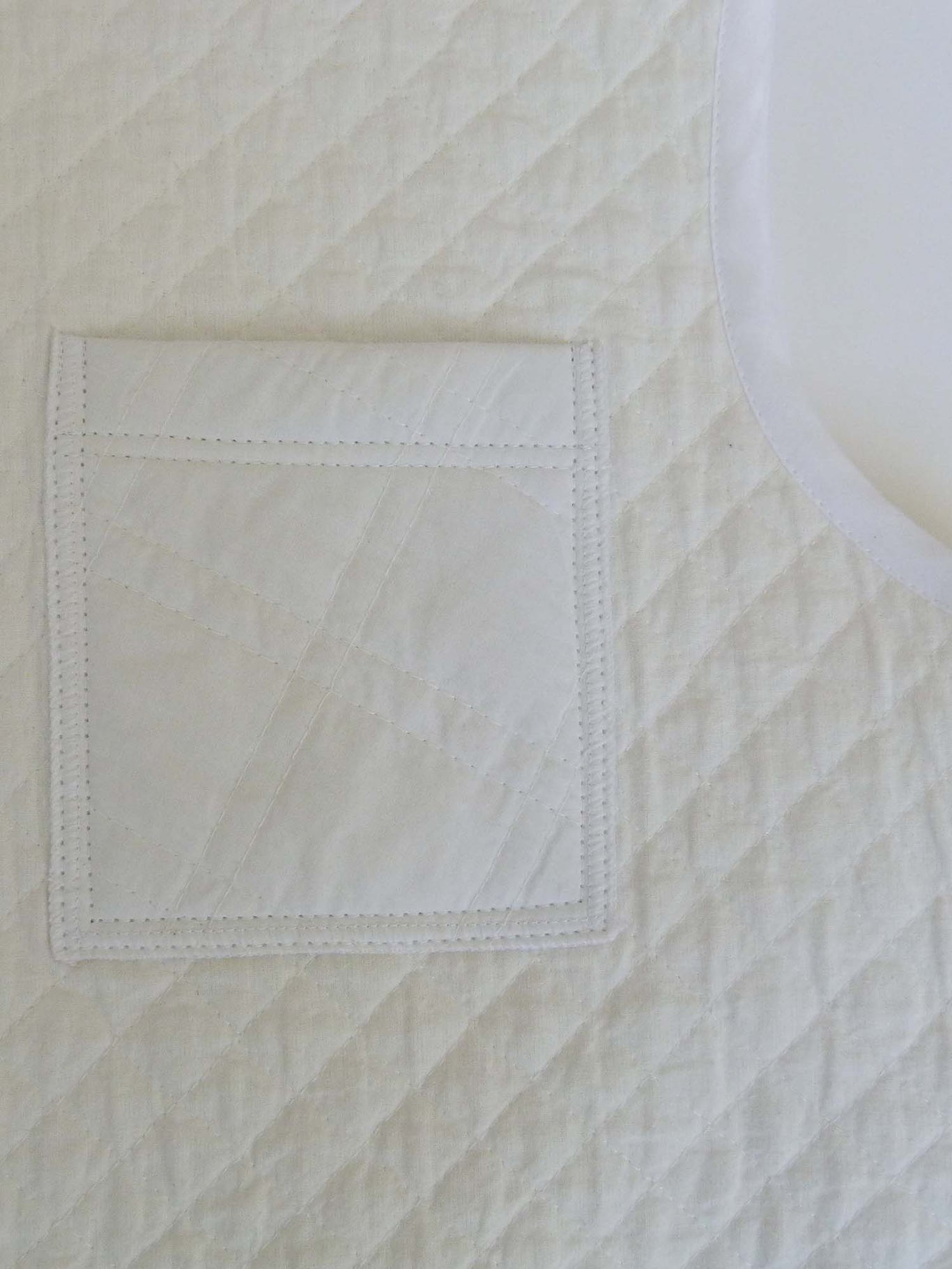 Kemkes White Quilt Diamond Spencer S