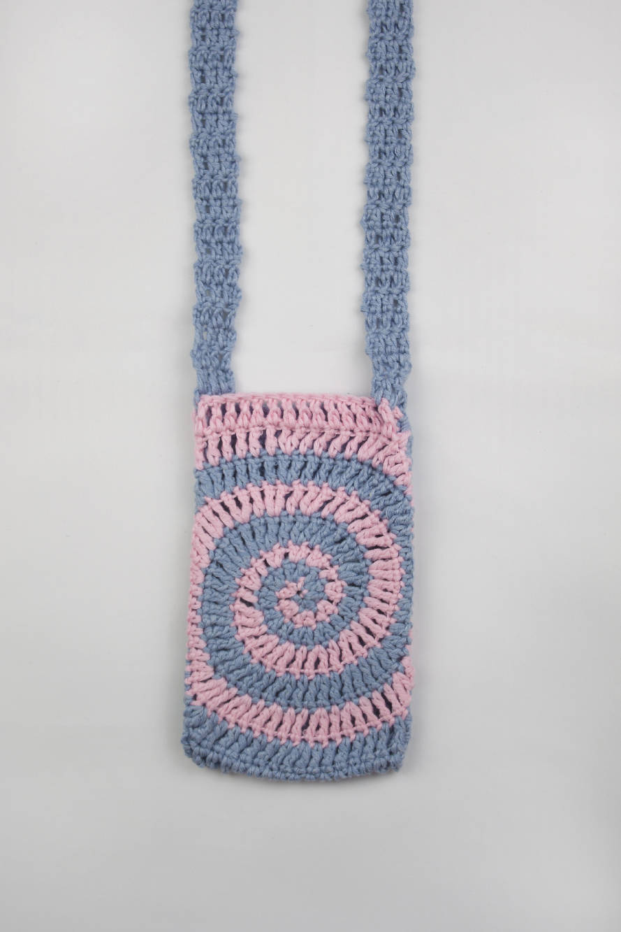 Par Cielle Baby Pink Swirly Phone Bag