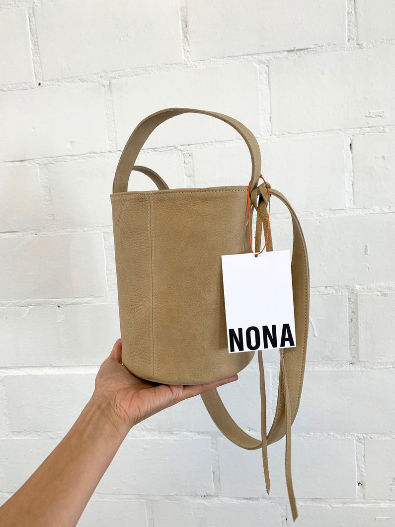 Load image into Gallery viewer, Nona Sand Bucket Bag