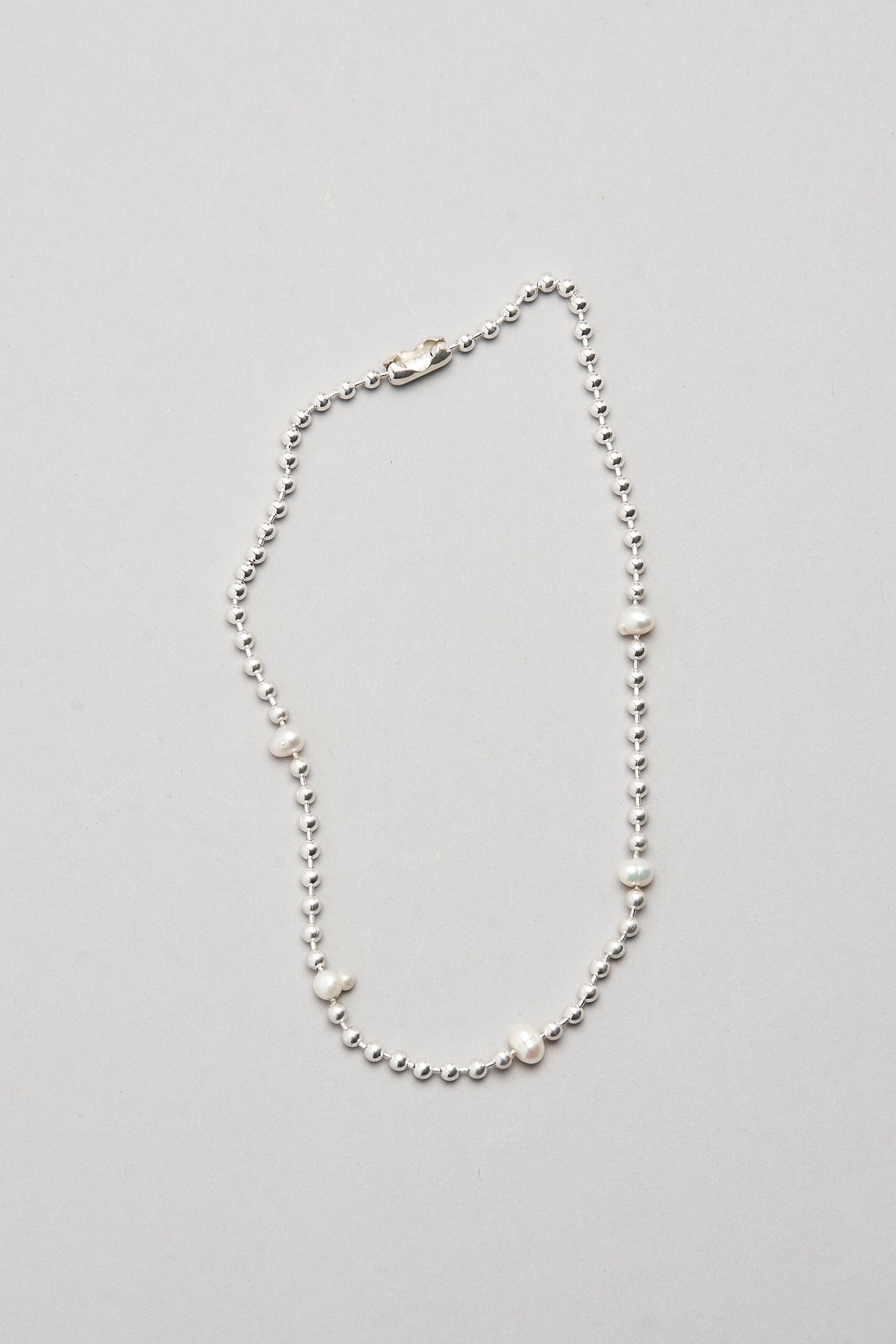 Mussels and Muscles Mini Orbits Pearl Necklace