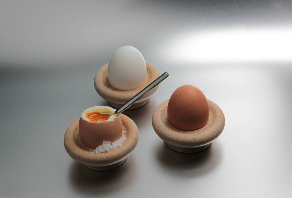 Ceramic Egg Cups Set of 2 Egg Stand Holders for Soft Hard Boiled Eggs