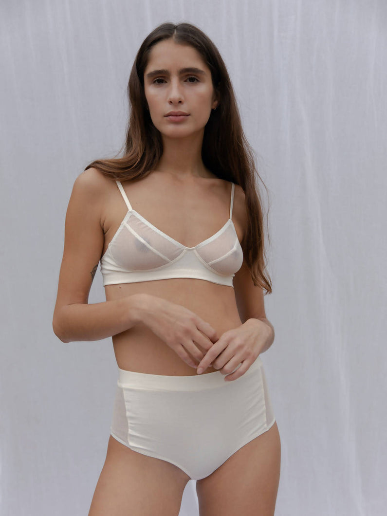 Load image into Gallery viewer, Ceu Label White Conectar Pantie
