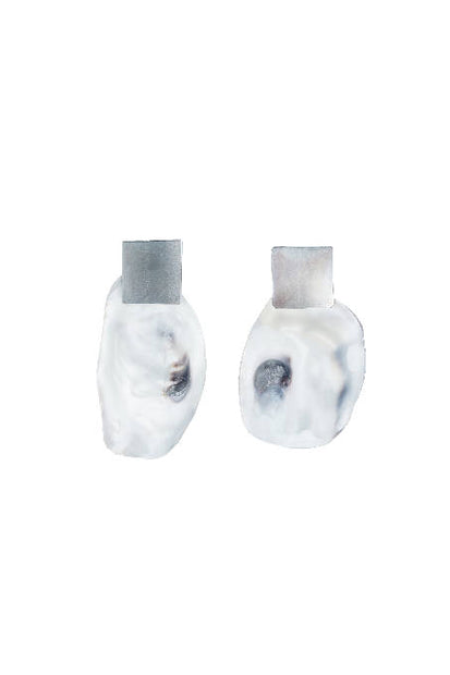 Mia Larsson White Oyster Silver Square Earring