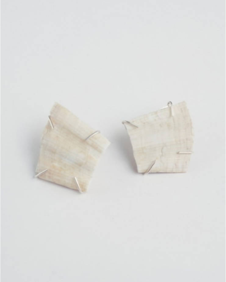 Load image into Gallery viewer, Mia Larsson Scallop Claw Earring