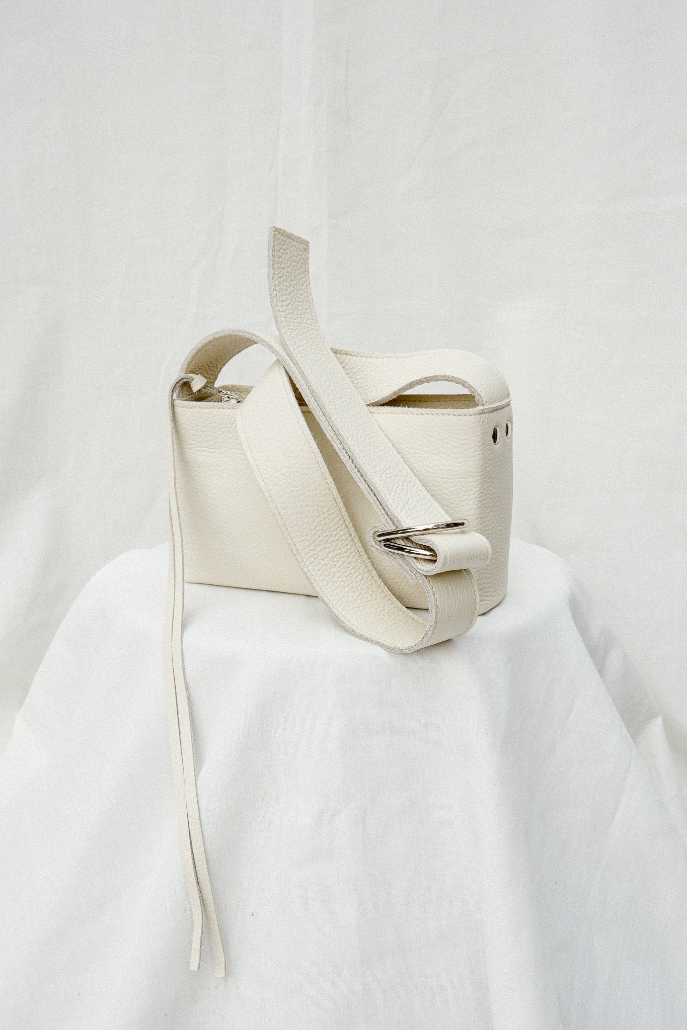 Nona White Box Bag