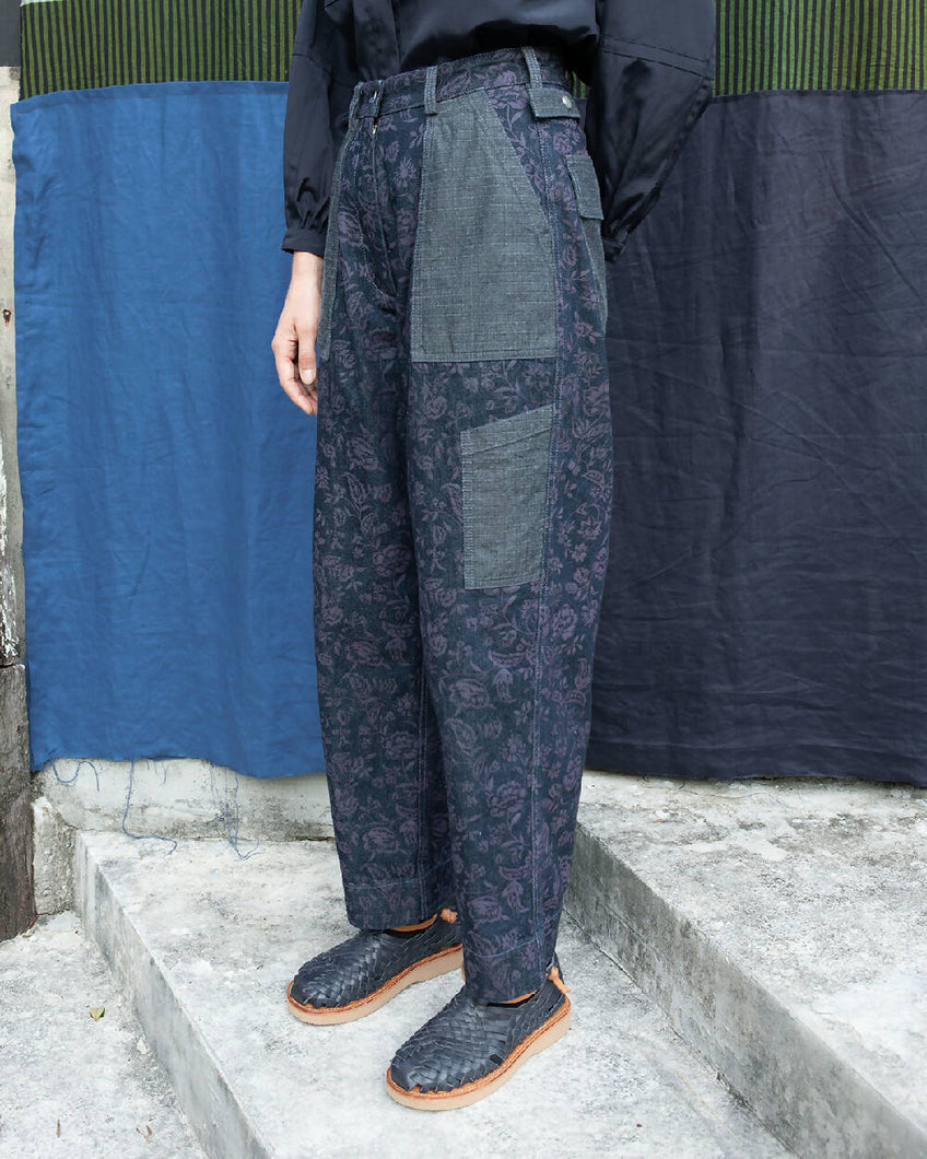 Load image into Gallery viewer, W&#39;menswear Marine Pants in Floral Denim